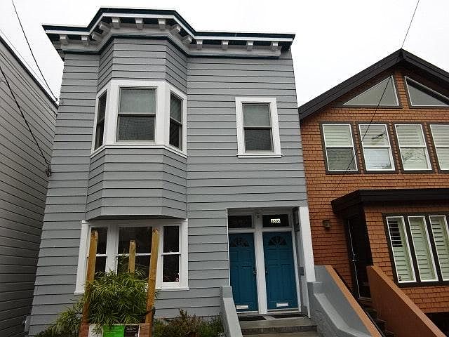 Lower unit of unit bldg