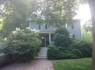 10 Linnet St, West Roxbury, MA 02132