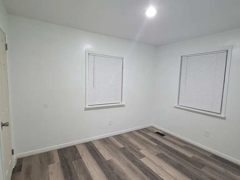 8505 Orcutt Ave — Photo 7