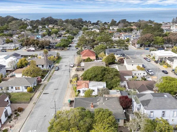 728 Spruce Ave, Pacific Grove, CA 93950