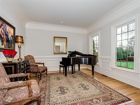 3rd image of 8904 Kentucky Derby Dr