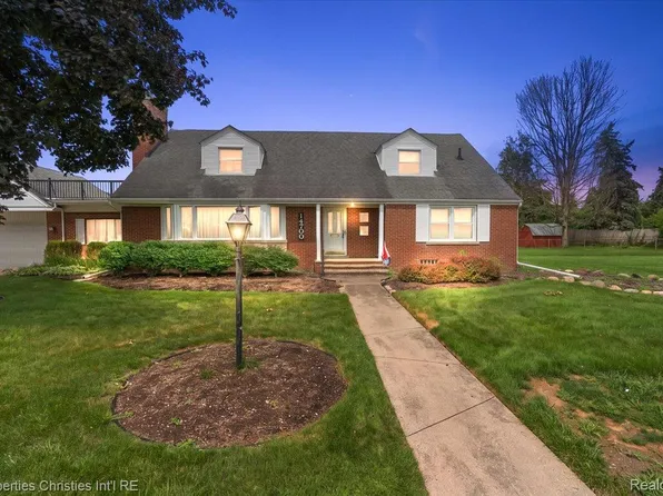 14700 Fox, Redford, MI 48239