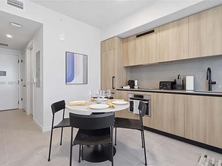 121 NE 5th St #3511 — Photo 13