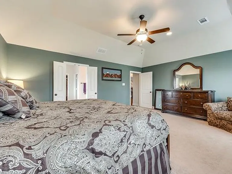 3814 Hyde Park Dr — Photo 14