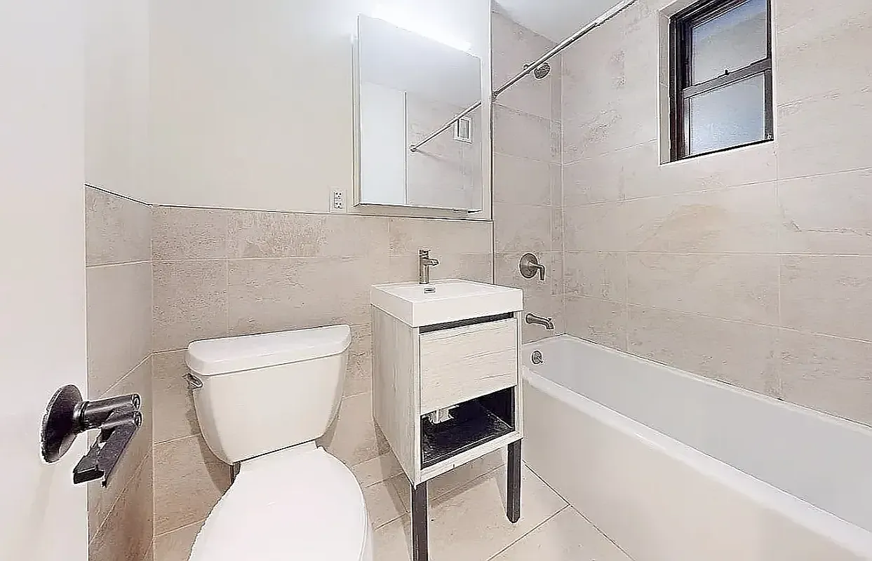 220 East 26th Street — Photo 3