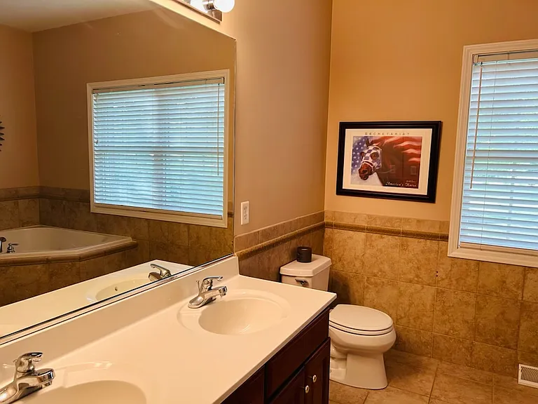 1st floor Primary bathroom