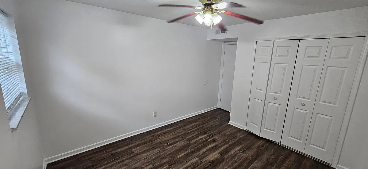 Building Photo - 9715 Hudson Ln