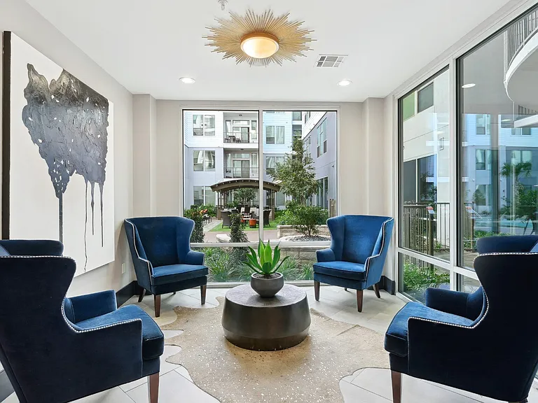 Harlow River Oaks — Photo 10
