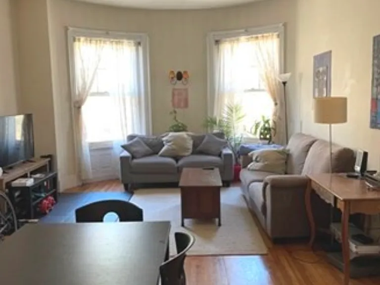 469 Beacon St #3 — Photo 1