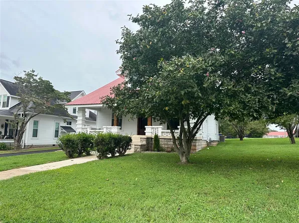 605 N Main St, Adairville, KY 42202