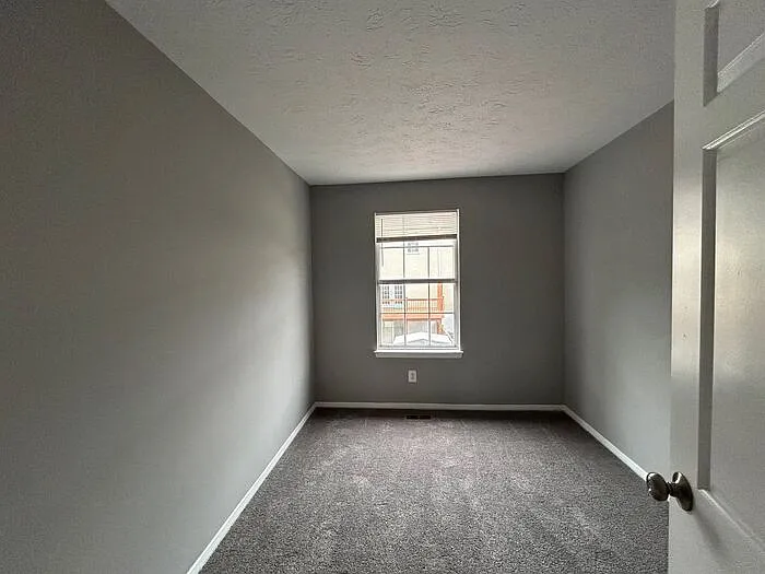 3 Stone Park Pl — Photo 9