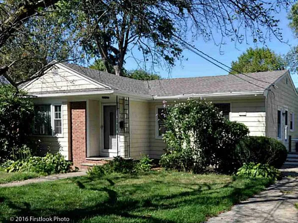 42 Fisher St, North Providence, RI 02911