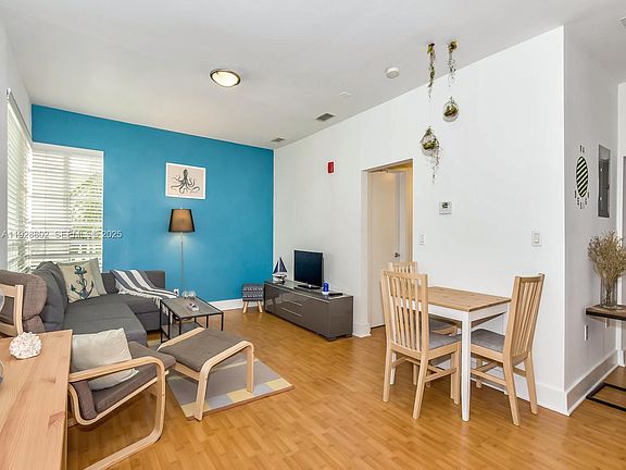 4th image of 1000 Meridian Ave APT 15
