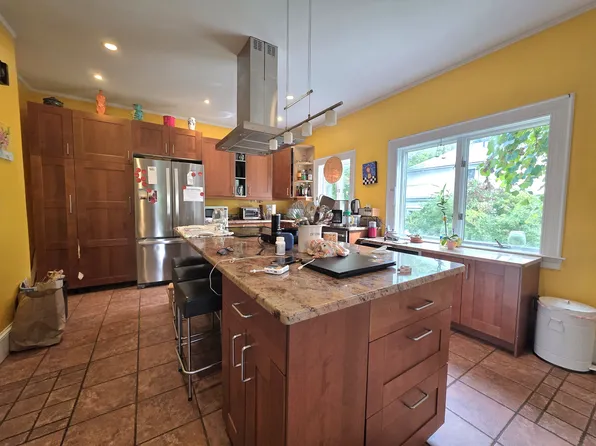 45-47 Barnard Ave #2A, Watertown, MA 02472