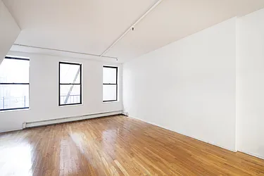 Rented by R New York