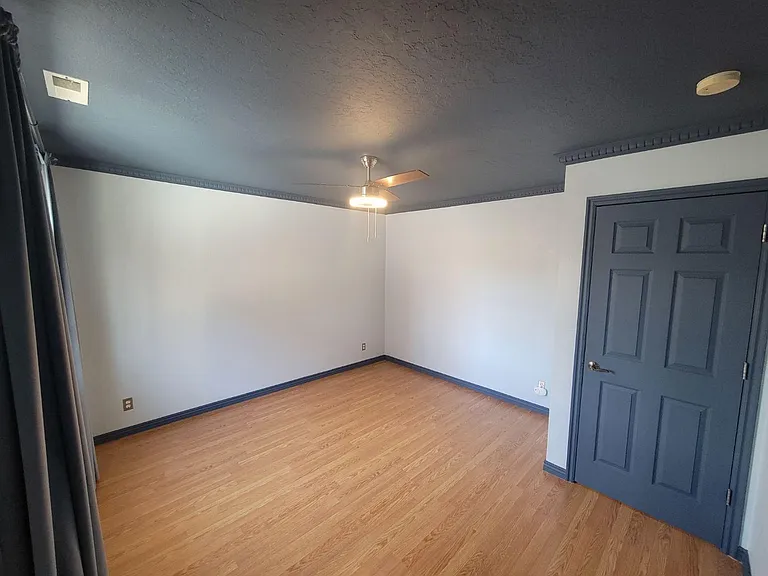 260 N Bliss Ct — Photo 13