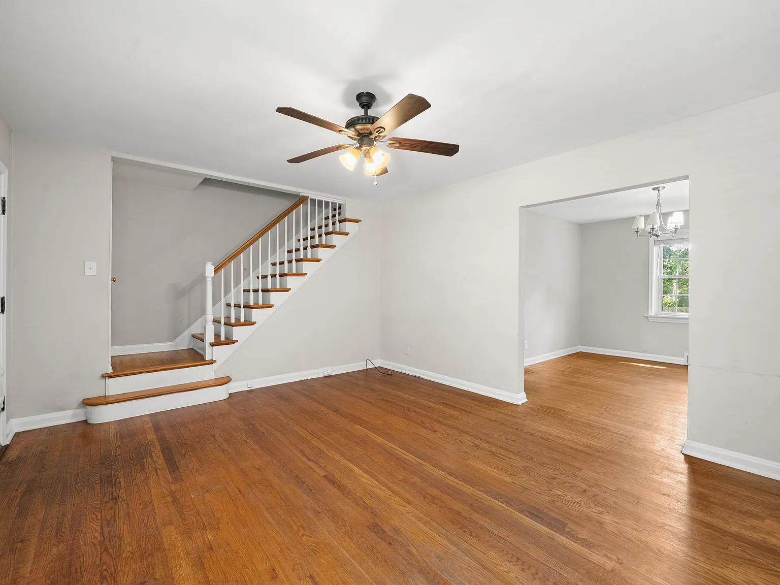 1010 Sanford Ave — Photo 2