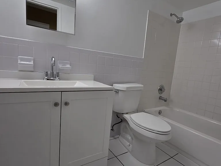 1150 NE 17th Ct — Photo 3