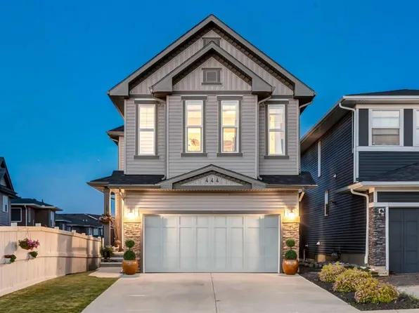 444 Evansglen Dr NW, Calgary, AB T3P 0P6