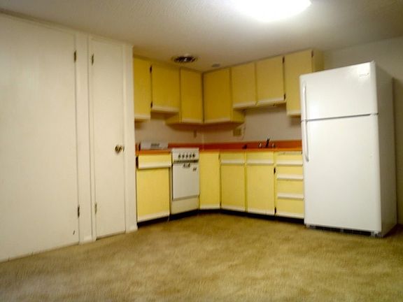 3rd image of 2301 1/2 43rd St