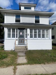 1018 E 4th St, Mishawaka, IN, 46544