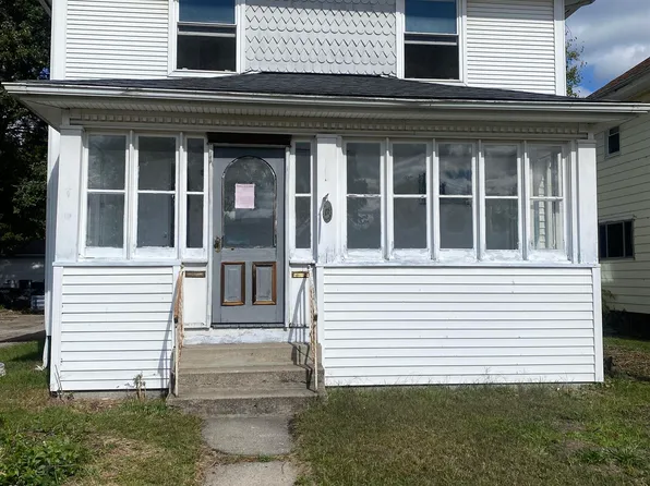1018 E 4th St, Mishawaka, IN 46544
