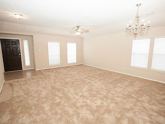 2nd image of 2911 Autumnbrook Ln