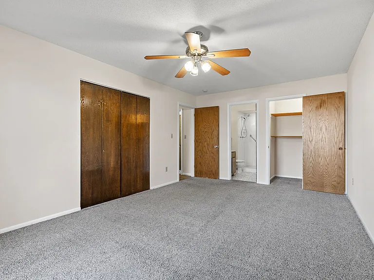 Cedarwood West Apartments — Photo 6