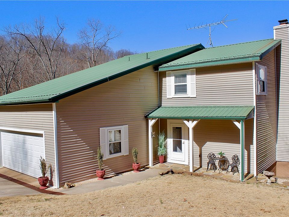 1st image of 21995 Indian Bluff Rd