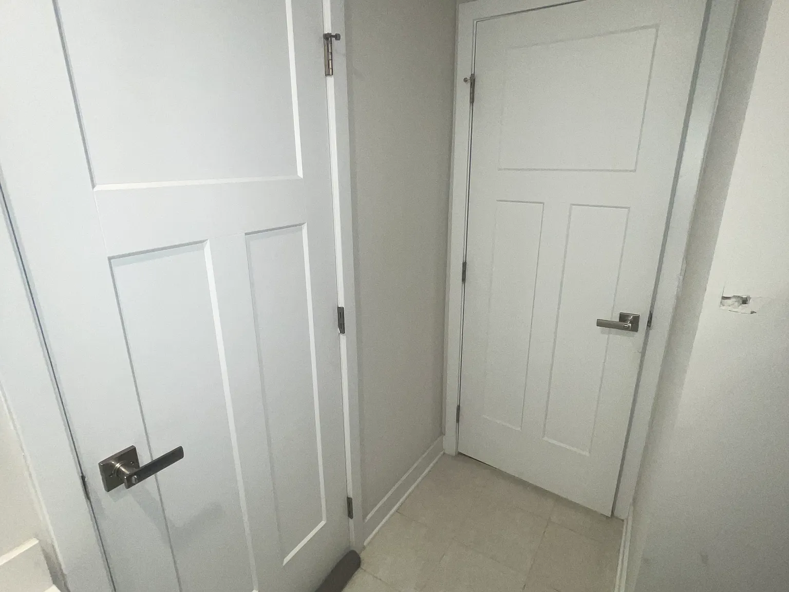1 bed, 1.5 bath, 350 sqft, $900 — Photo 3