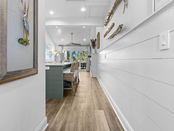 4th image of 2904 Atrium Villa Unit 4