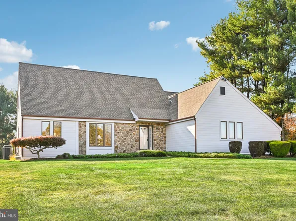 8 Kent Dr, Hockessin, DE 19707