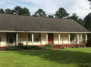 420 Saint Andrews Dr, Valley Grande, AL 36703