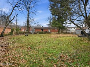 7404 Arapaho Dr, Louisville, KY 40214