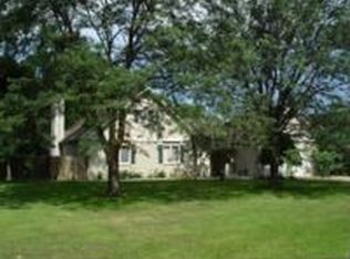 318 Pheasant Dr, Grand Island, NE 68801