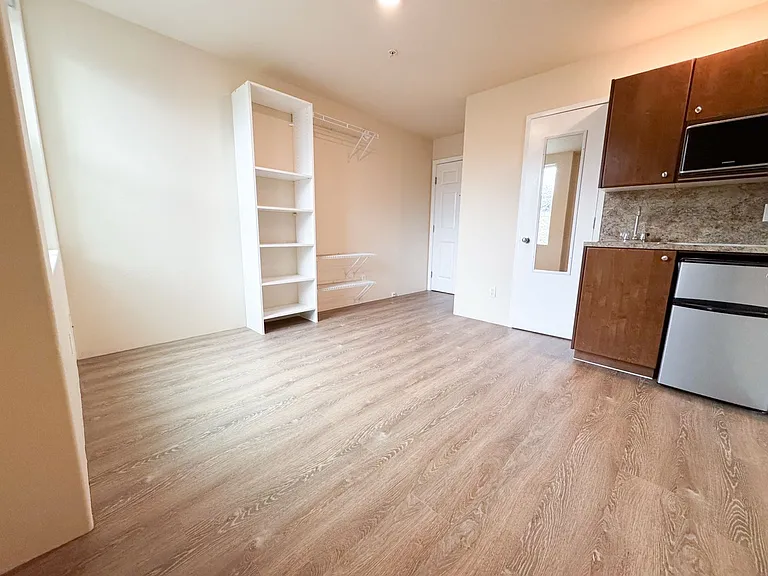 Vision 5 Apartments — Photo 26