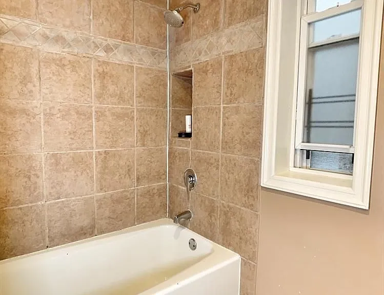 174 W 89th St #2D — Photo 10