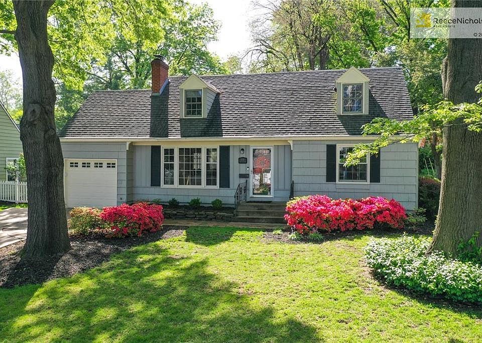 1st image of 7437 Village Dr