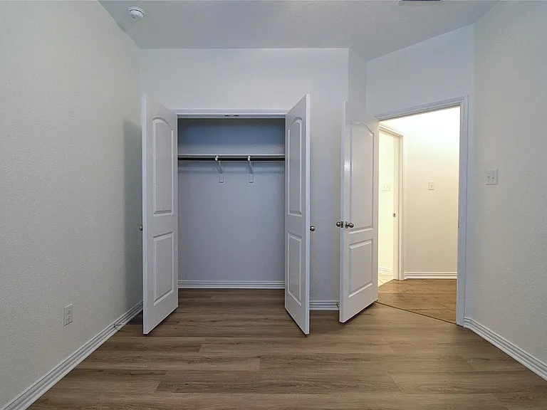 413 Granite Rock Ln — Photo 16
