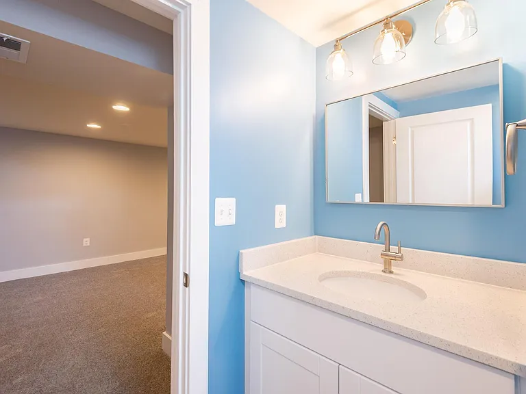 105 Meadow Rd — Photo 31