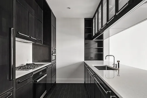 Rented by Sotheby's International Realty | media 30