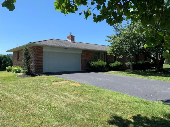 4728 Terrace Rd, Orefield, PA 18069