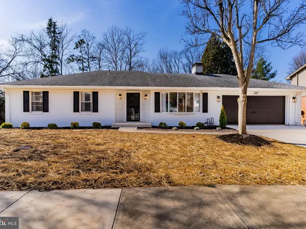 107 Parkview Rd, New Cumberland, PA 17070