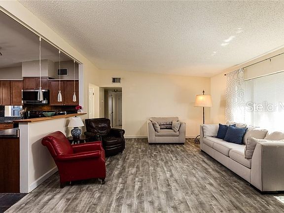 5th image of 356 89th Ave NE