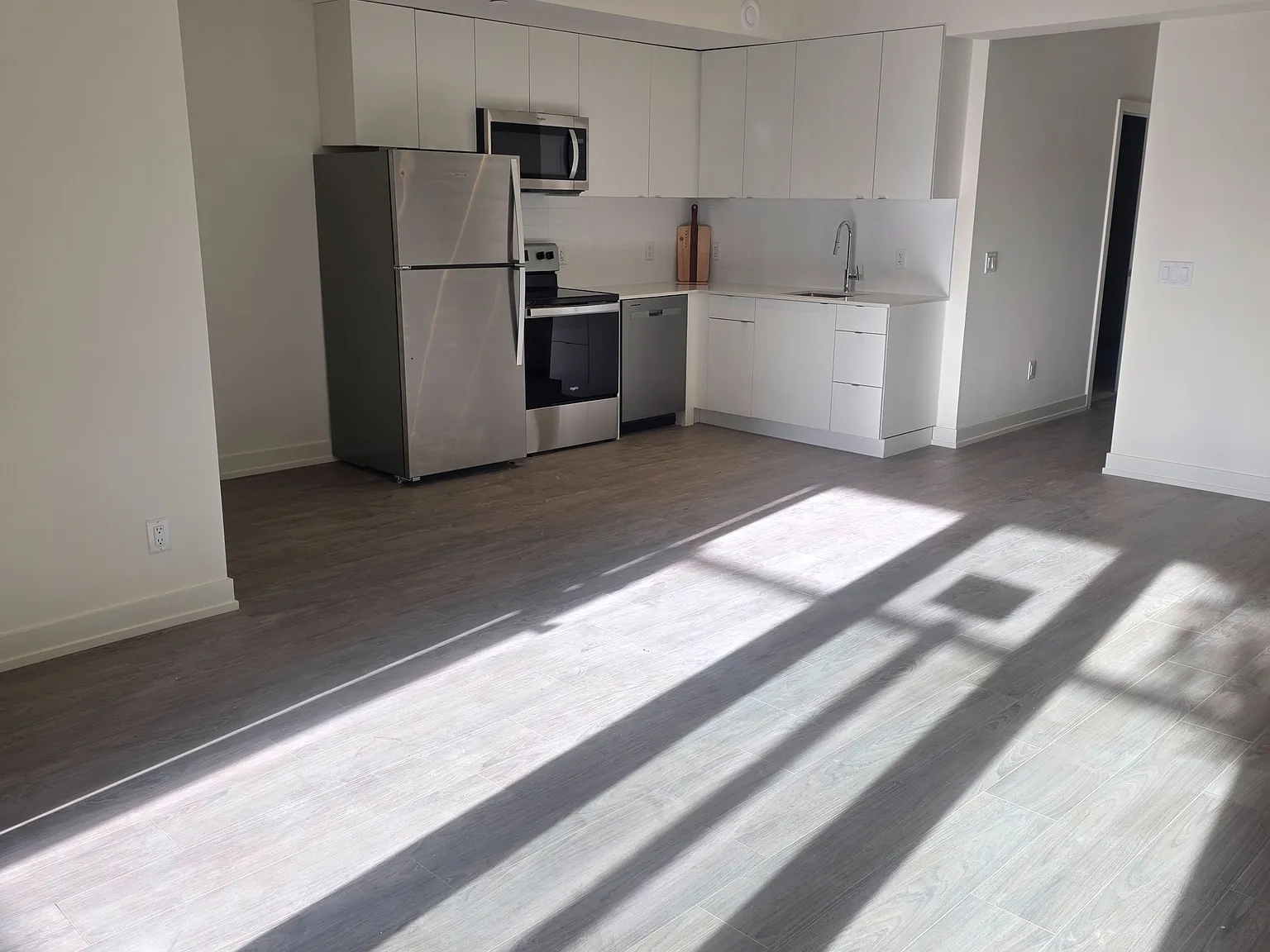 2 bed, $1,900 — Photo 3