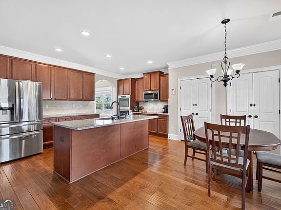 4th image of 162 Oatgrass Dr