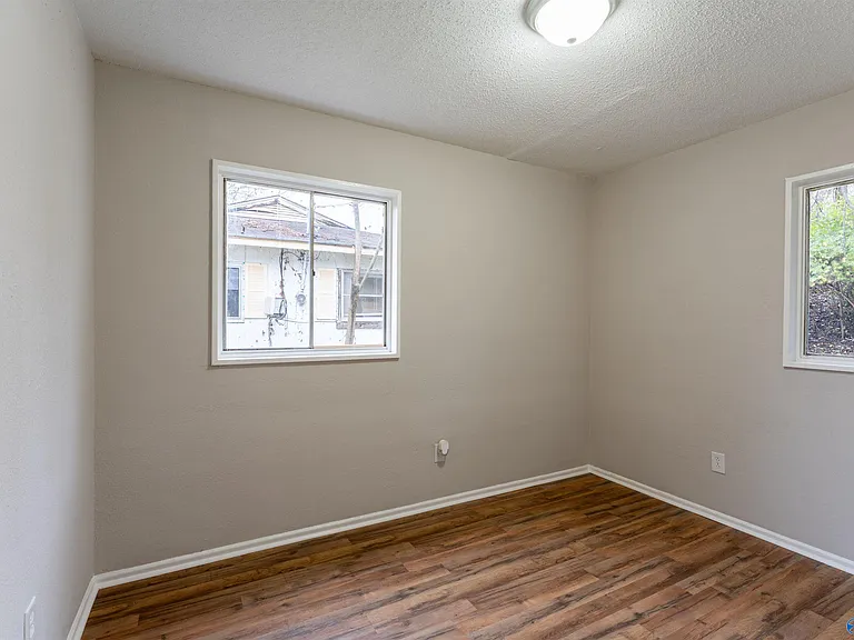 112 Wilkenson Dr NE — Photo 17
