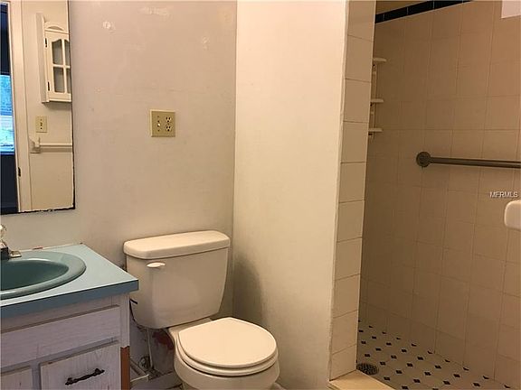 5th image of 381 Almond St