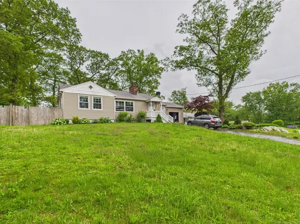 92 Lake Avenue, West Haven, CT 06516