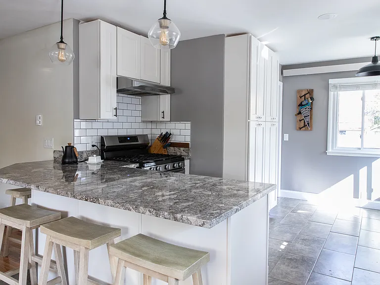 1346 N Canyon St #1 — Photo 5